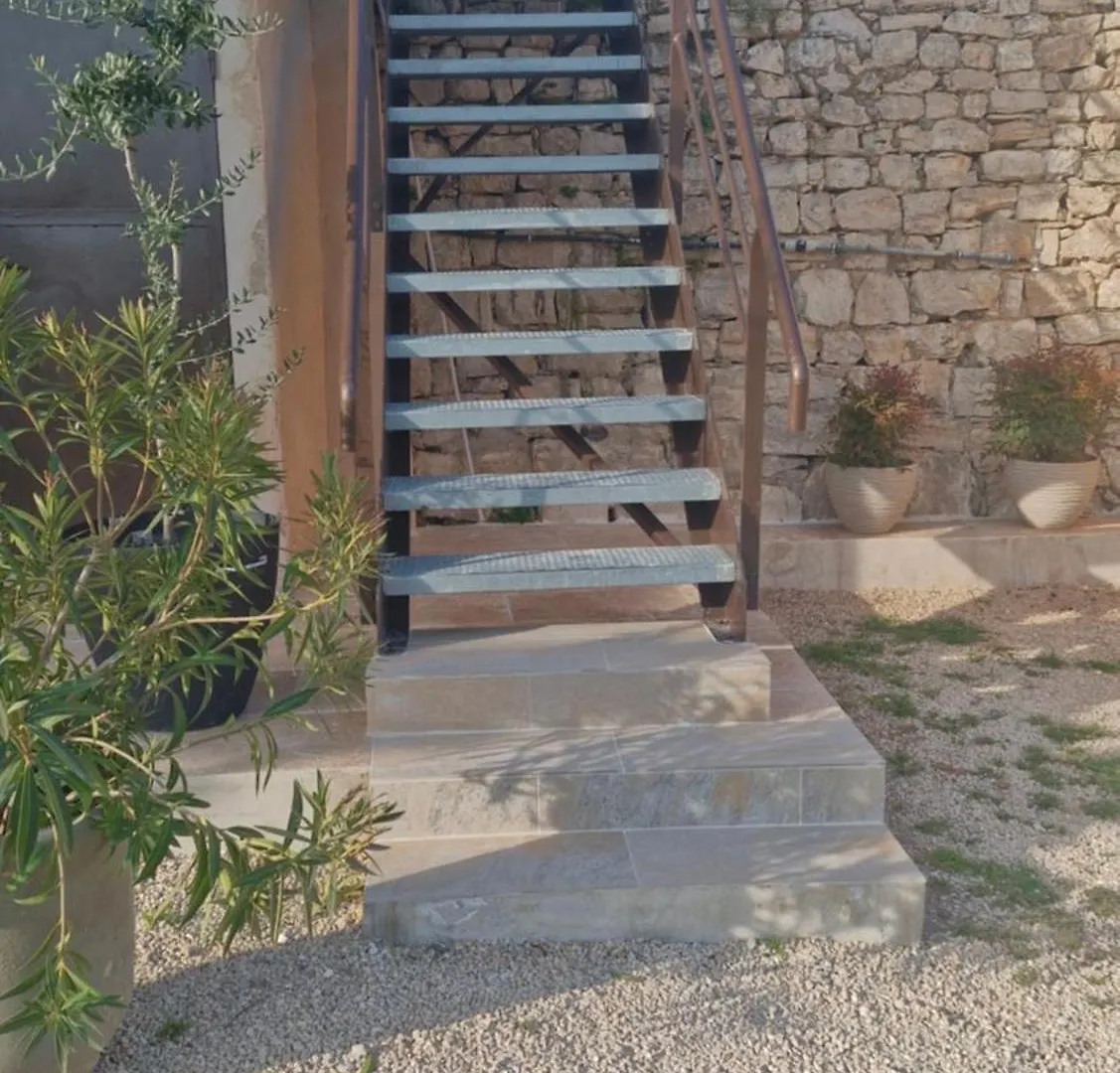 Le Jardin Des Oliviers Apartment Apt Homestay