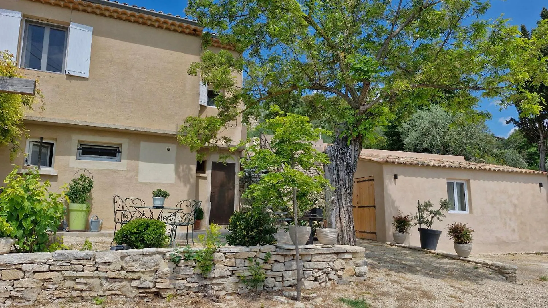 Le Jardin Des Oliviers Apartment Apt Homestay